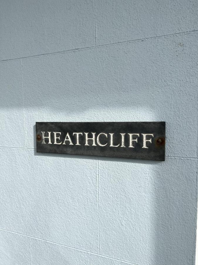 Heathcliff - 5 Bedroom House In Town Centre เท็นบี ภายนอก รูปภาพ