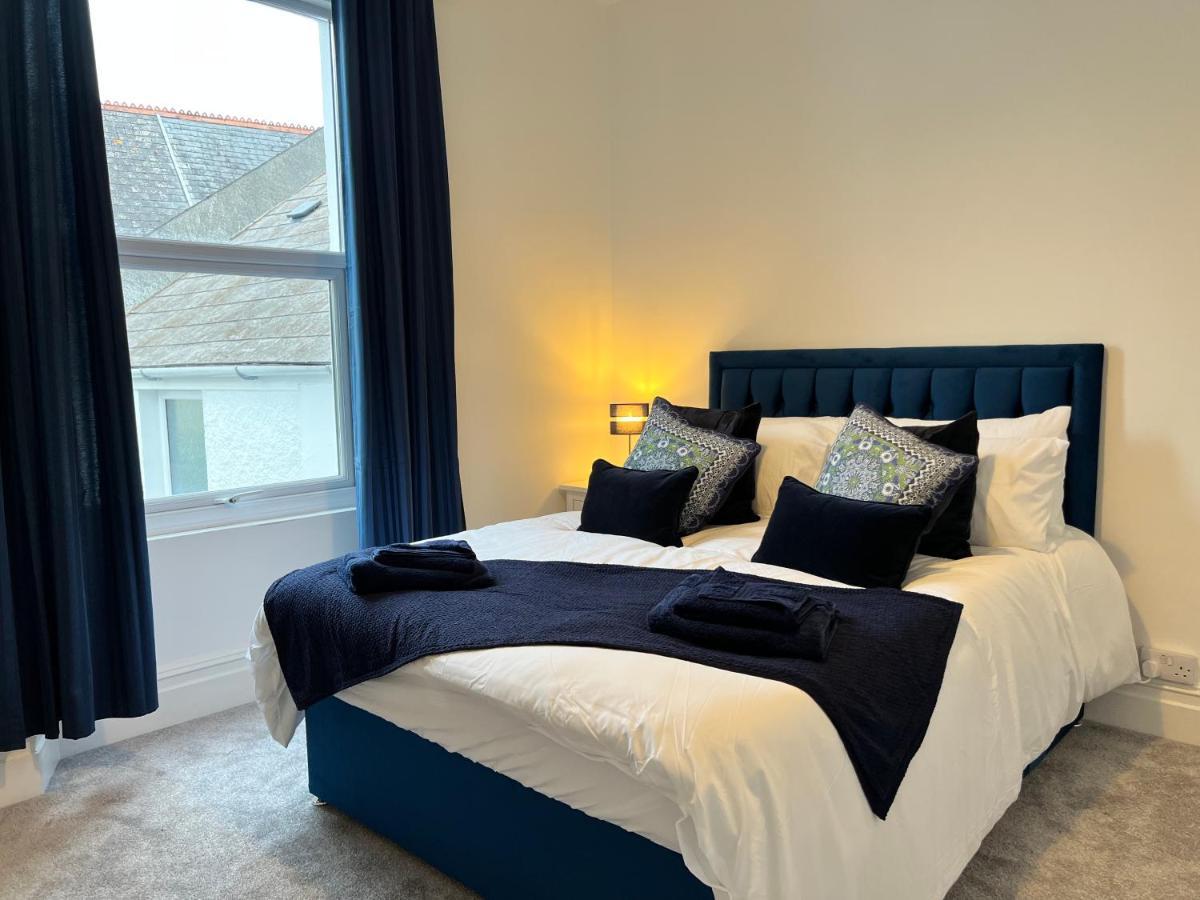 Heathcliff - 5 Bedroom House In Town Centre เท็นบี ภายนอก รูปภาพ