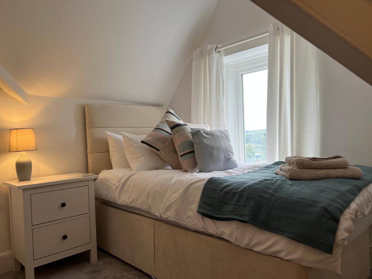 Heathcliff - 5 Bedroom House In Town Centre เท็นบี ภายนอก รูปภาพ